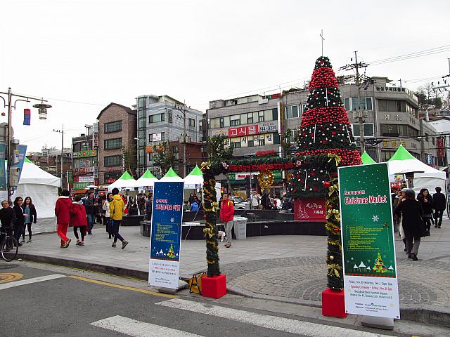 漢城大入口(ハンソンデイック)駅前