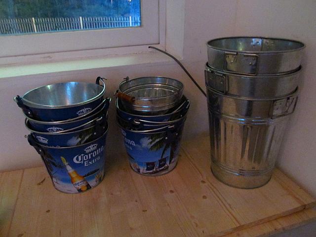 飲み終わったらバケツに入れてお会計
