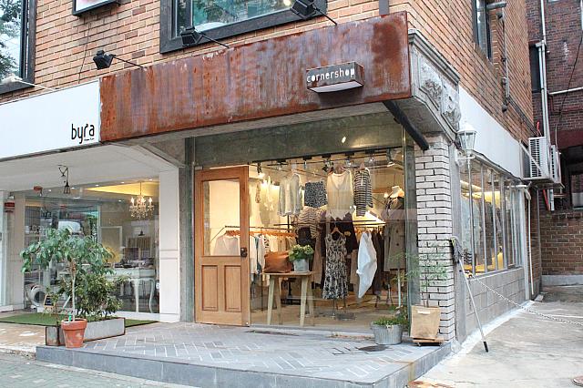 ふわふわ女子が好きそうなアイテムが並びます。
