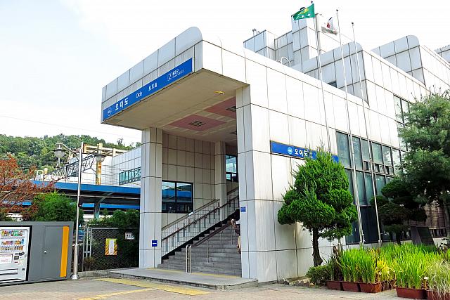 これが烏耳島駅２番出口