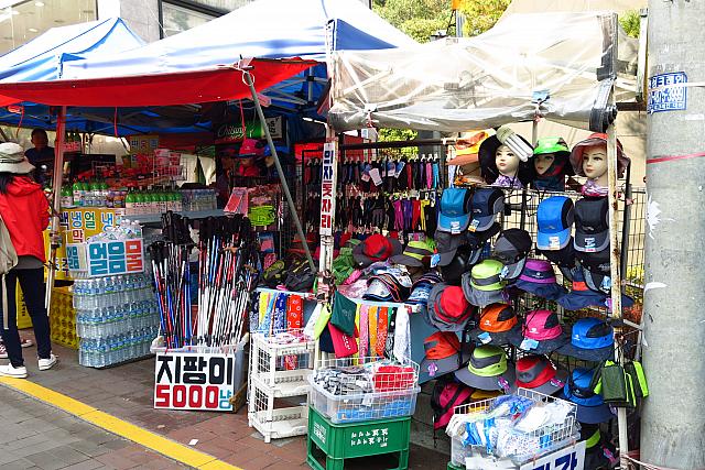 登山グッズの露店