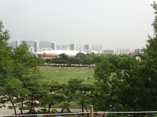 ハンドボール競技場が見えます。