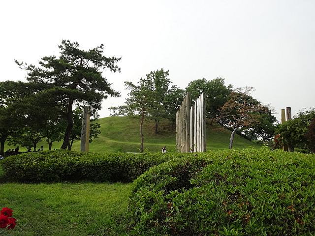 こんもりした土城がよく見えます