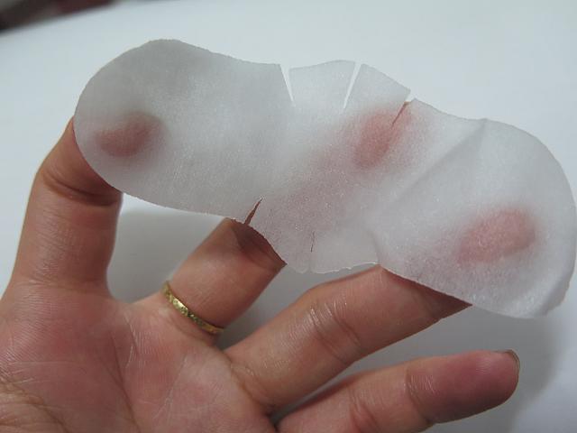 ステップ1：水分たっぷりのうすいシート！