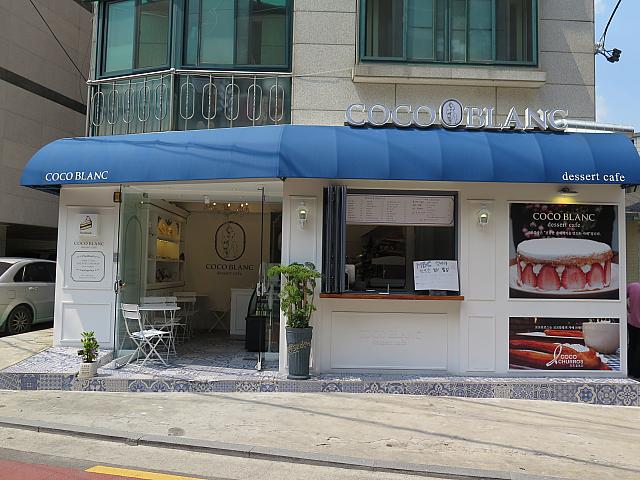 デザートカフェ「COCOBLANG」。ケーキがおいしそう