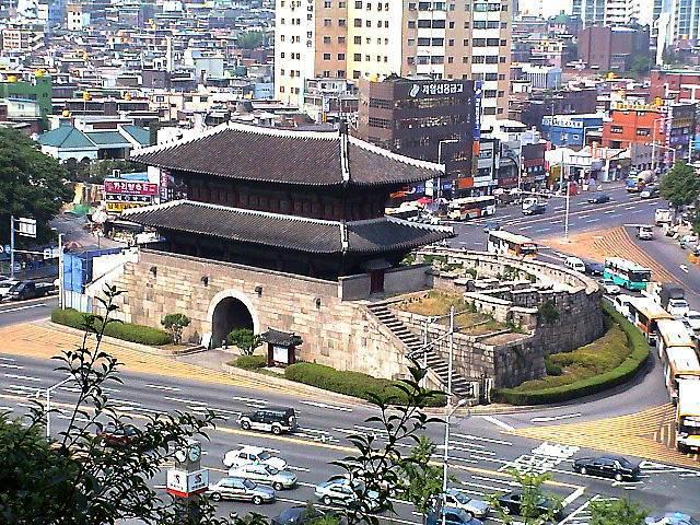 東大門がかつてロータリーだったころ