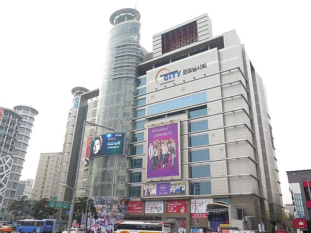 トラブルもあり完成時に万歳三唱の声もあがったgood morning city