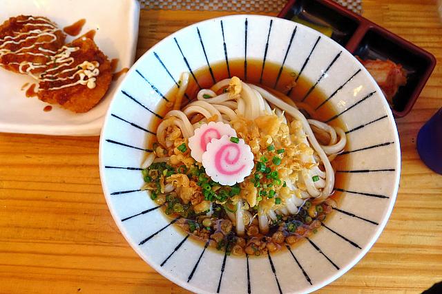 ぶっかけうどん（5,500ウォン）＋クリームコロッケ（2個3,000ウォン）＠うどん家族