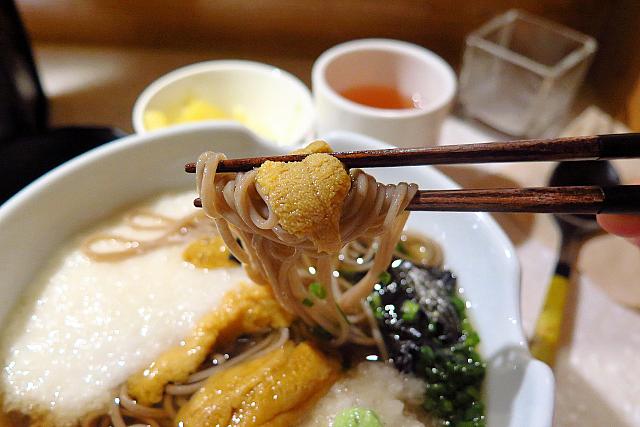 ソンゲアルソバ/うに蕎麦（小16,000ウォン）にとろろ追加（5,000ウォン）＠新沙洞の美味麺家