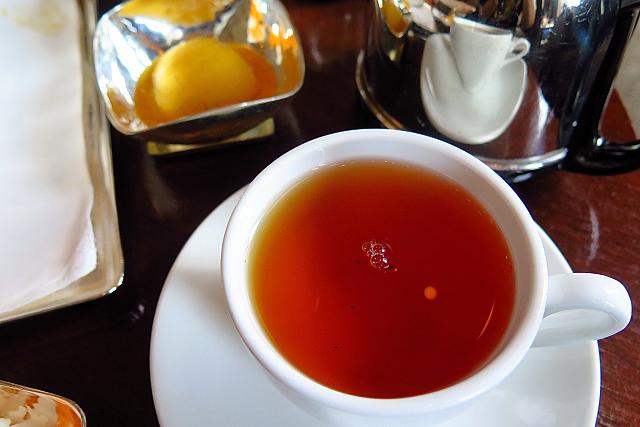 ピンスで冷えた体とお腹を、温かい飲み物がやさしく温めてくれます・・・