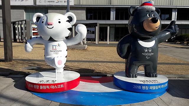大韓民国歴史博物館前にはマスコット「スホラン＆バンダビ」＾＾