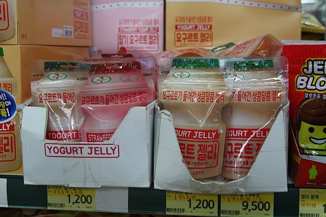 ヤクルト味のゼリー、箱外をする方も多し！