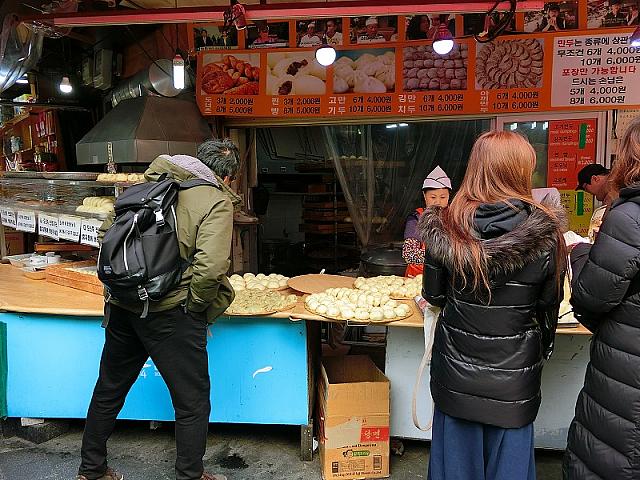 店頭にはおいしいものばかり