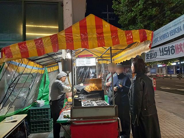 毎年寒くなると現れるプンオパン屋台が今年もとうとう登場です！