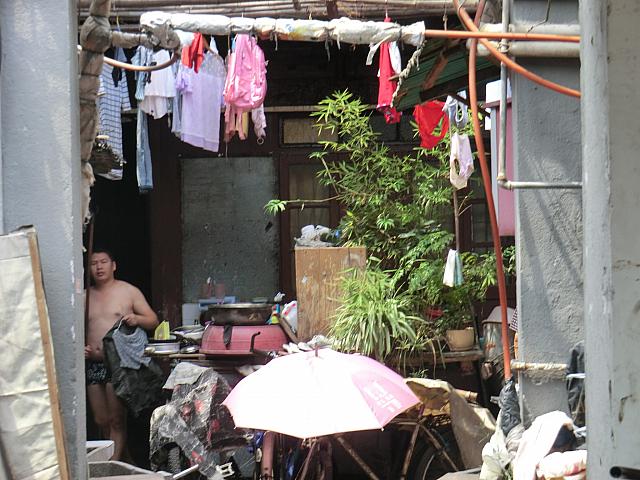 お店の裏手は普通の家だったりします