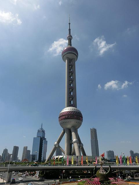 上海のランドマーク「東方明珠塔」