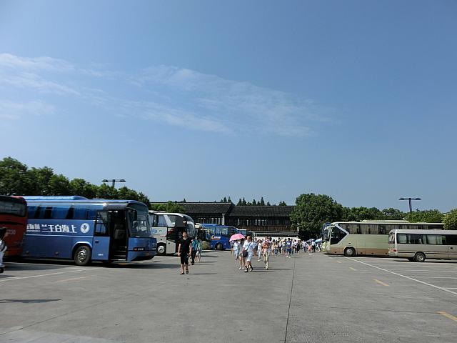 駐車場も広大です!