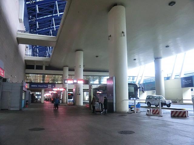 ③出て左へ進みます