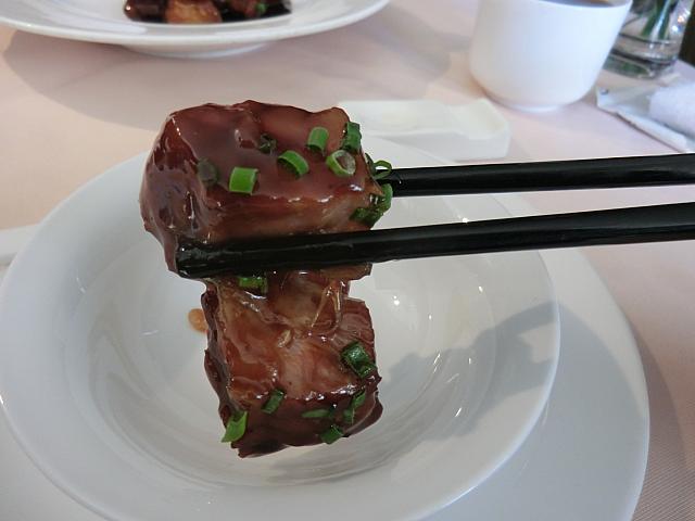 やわらかさに感動。バラ肉なのに脂っぽくありません