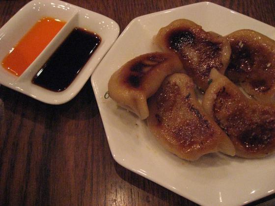 ☆ 焼餃子（豚肉・ニラ・にんにく）　20元