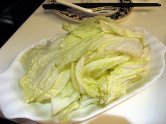 辛みの吸収率ナンバーワン！<BR>◆ 大白菜　白菜　10元