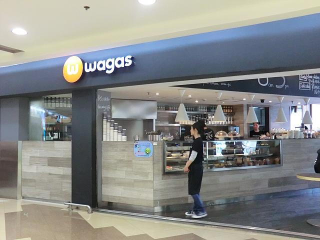 カフェレストラン「wagas」。ほかに回転寿し、ベーカリーもありました