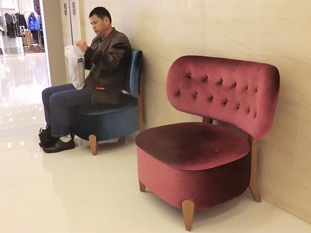 トイレ前などにも設置