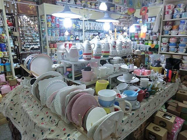 陶器雑貨専門店
