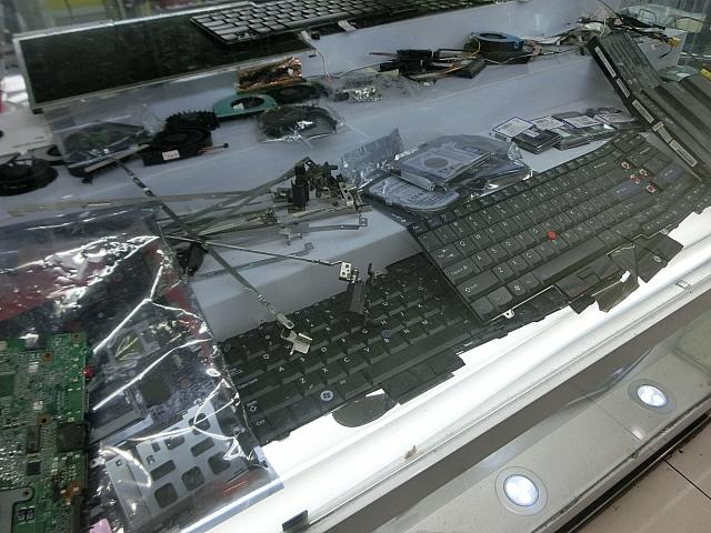 パソコン部品