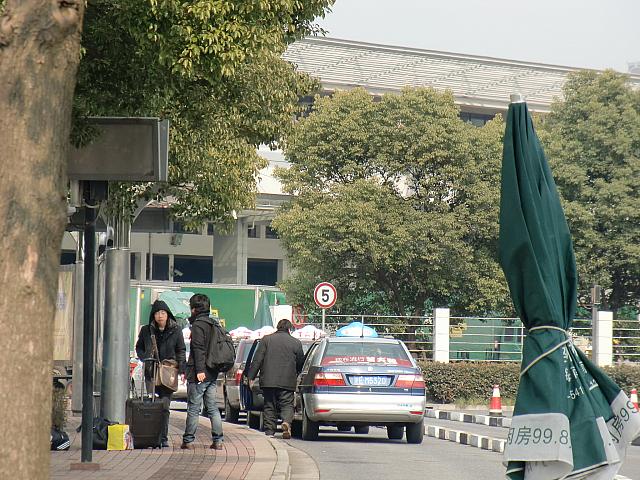 タクシー乗り場。