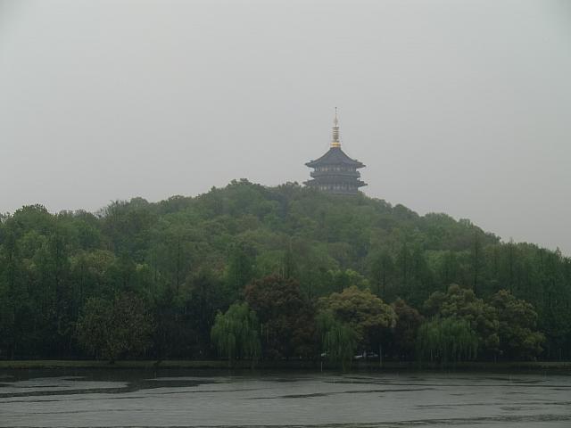 霊峰塔。