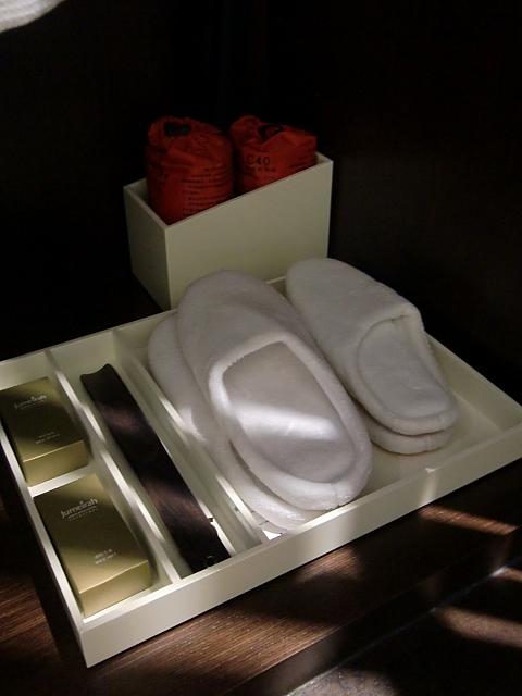 スリッパ、靴べらなど。