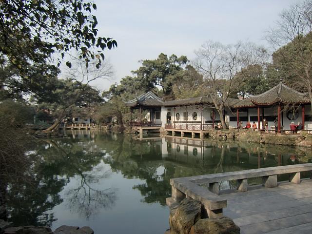 明代に作られた庭園「寄暢園」。