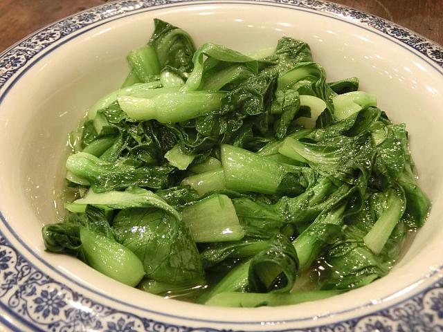 普通の野菜炒めも不思議と紹興酒に合います