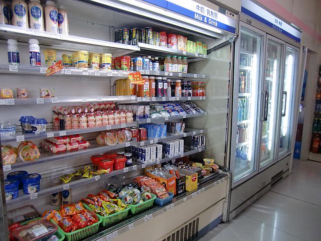 ローソンの店内