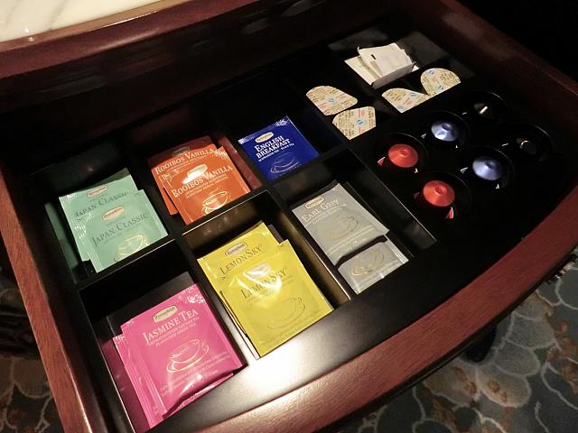 茶葉とコーヒー豆