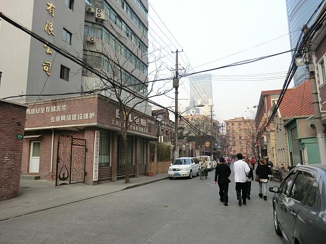 ⑥こんな感じの路地・南陽路をさらに進むと左手に入り口が