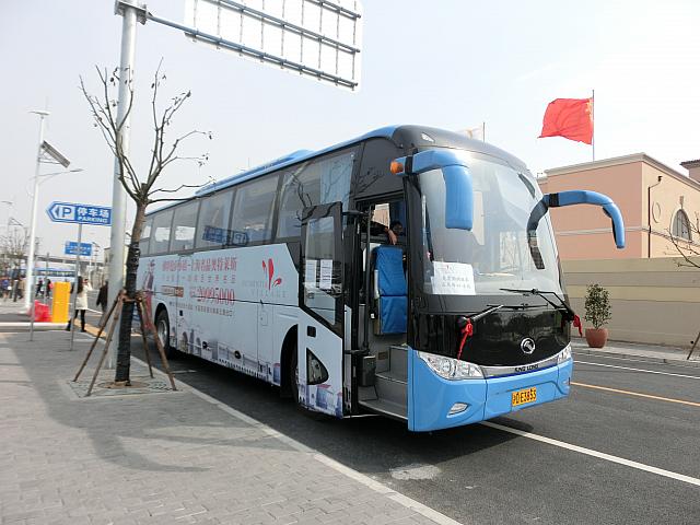 市内までは約50分。時刻とバス停の場所などは右の写真を拡大してご覧下さい