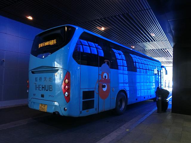 空港行きシャトルバス