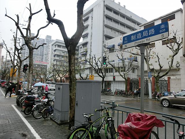 ④突き当たりの制造局路を右折