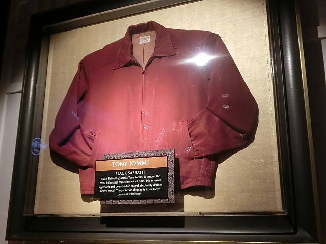 ブラック・サバスのトニー・アイオミのジャケット