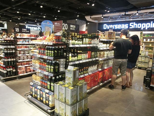 輸入商品が豊富