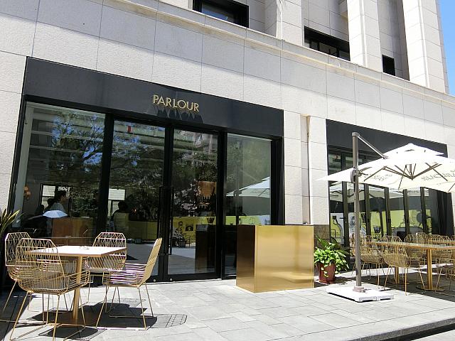 「PARLOUR」