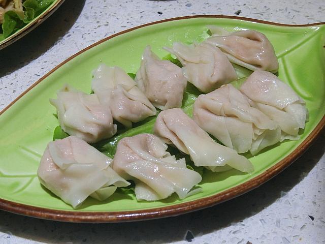 「太平燕」（26元）。ワンタンです。中身、ひき肉みたいです。きのこかな