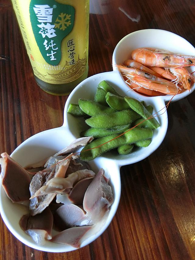 お酒のおつまみもあります