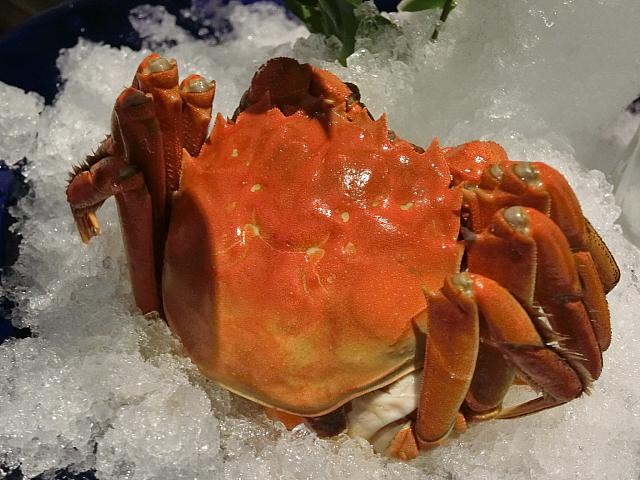 上海蟹の酒漬け。甲羅の中は解体してあります