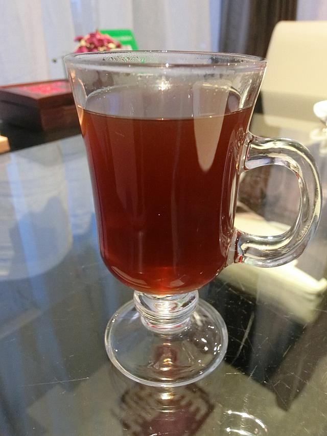ナツメのお茶付きでした