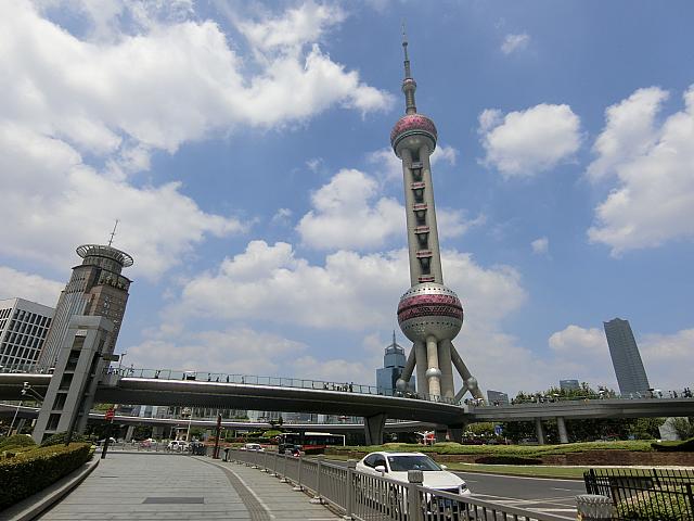 ①この風景が見える方向へ