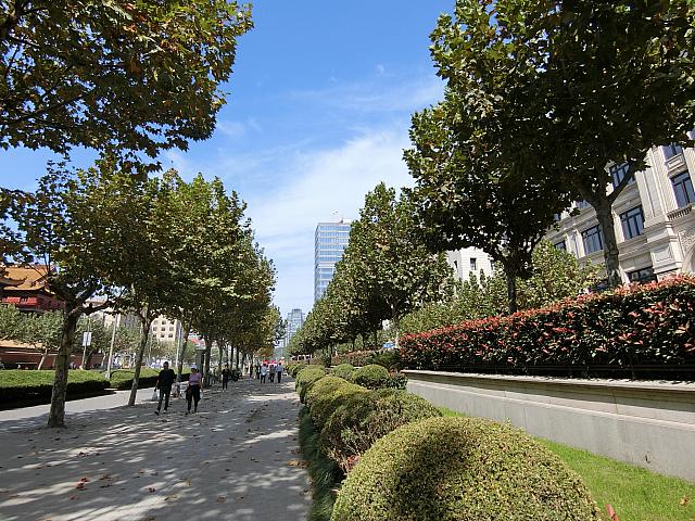 源深路を出た方向（北）へ進みます