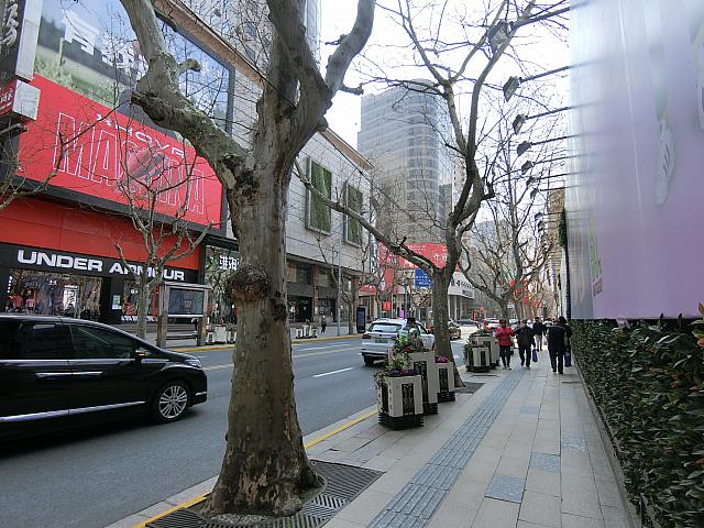 ②淮海中路を右へ